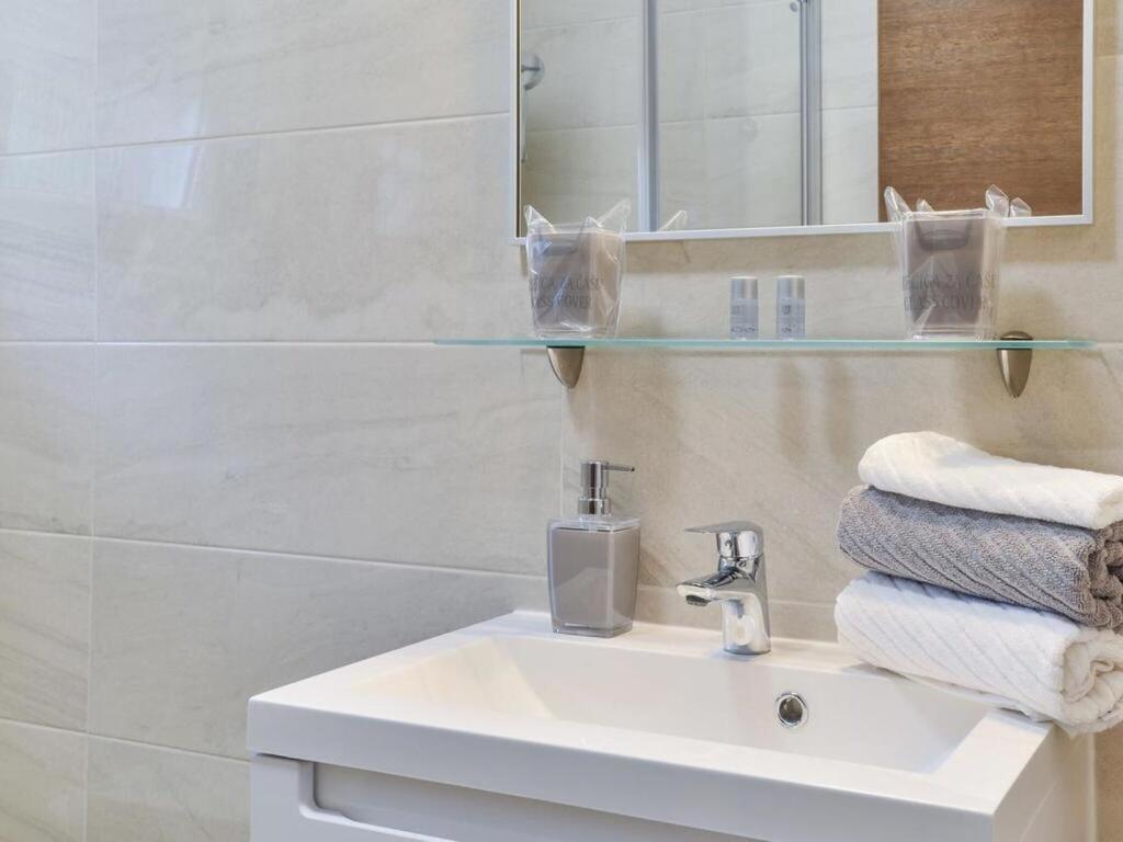 Apartmani Velic Vir Exterior foto